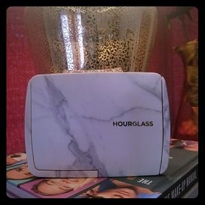 Hourglass Ambient Lighting Edit Palette